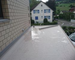Flachdachsanierung mit Sarnafil (4).JPG